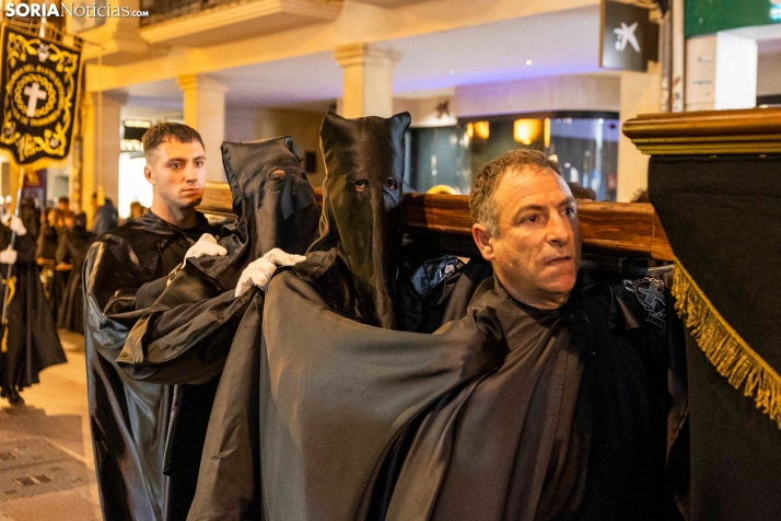 Procesión del Santo Entierro./ Viksar Fotografía