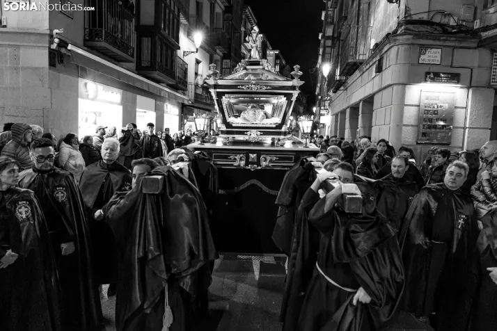 Procesión del Santo Entierro./ Viksar Fotografía