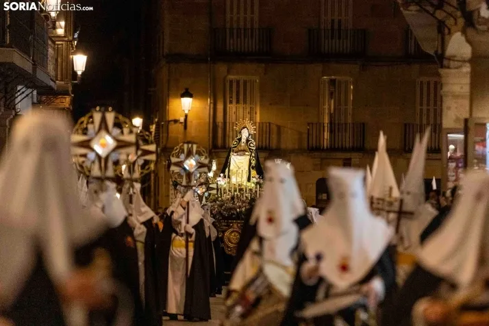 Procesión del Santo Entierro./ Viksar Fotografía