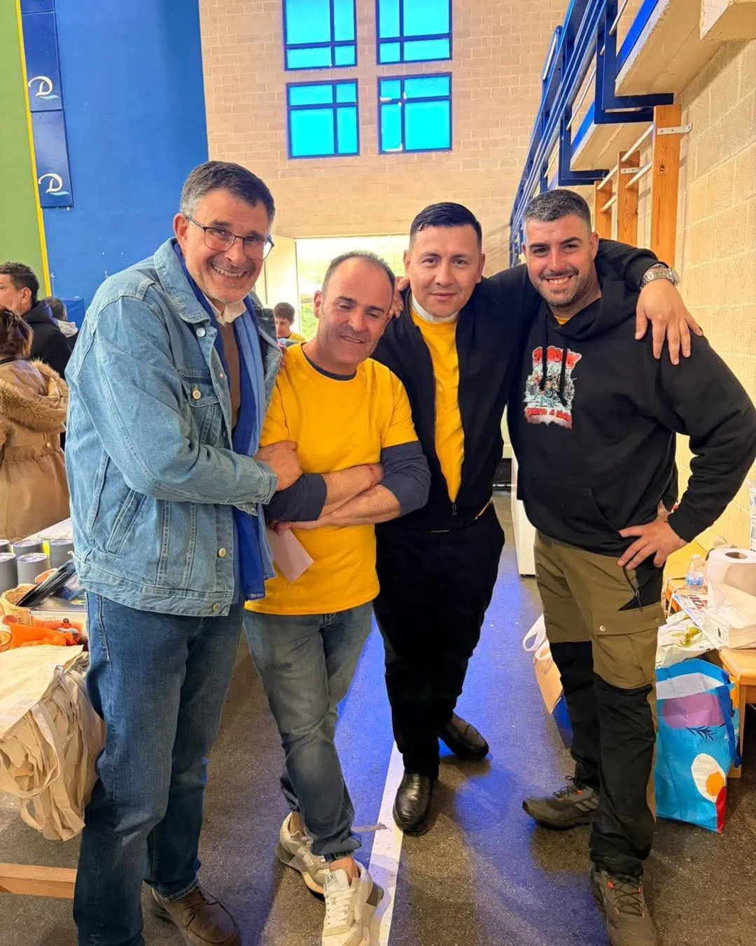 Foto 7 - La lluvia no frena la solidaridad en Vinuesa, que recauda 4.000 euros en su IV parrillada