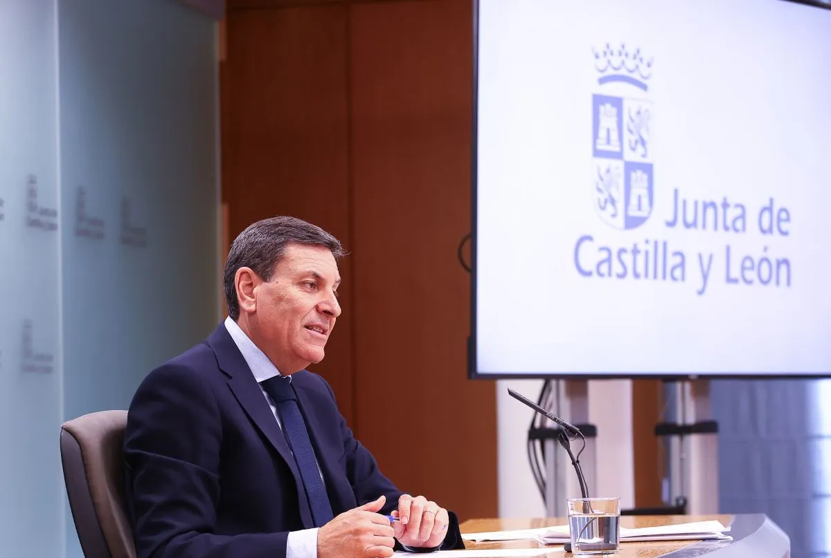 Castilla y León gana población gracias a la inmigración con la prioridad nacional en el eje de la negociación entre PP y Vox