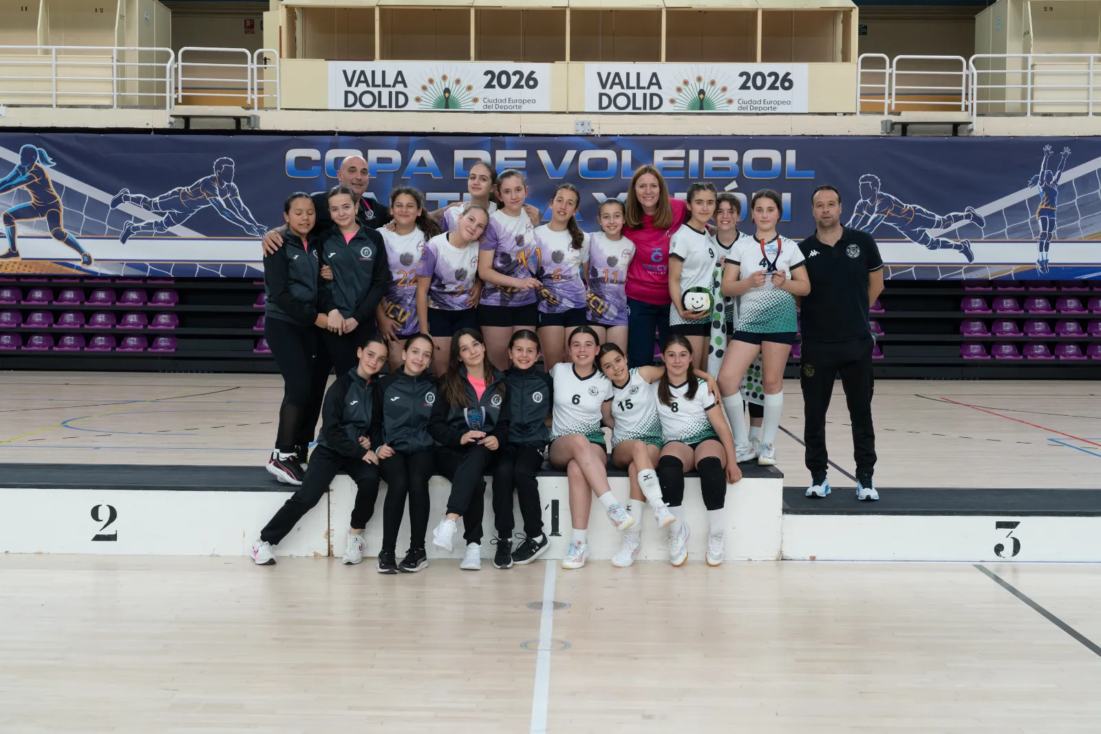 Foto 2 - Los clubes sorianos conquistan seis medallas en la Copa Castilla y Le&oacute;n de voleibol