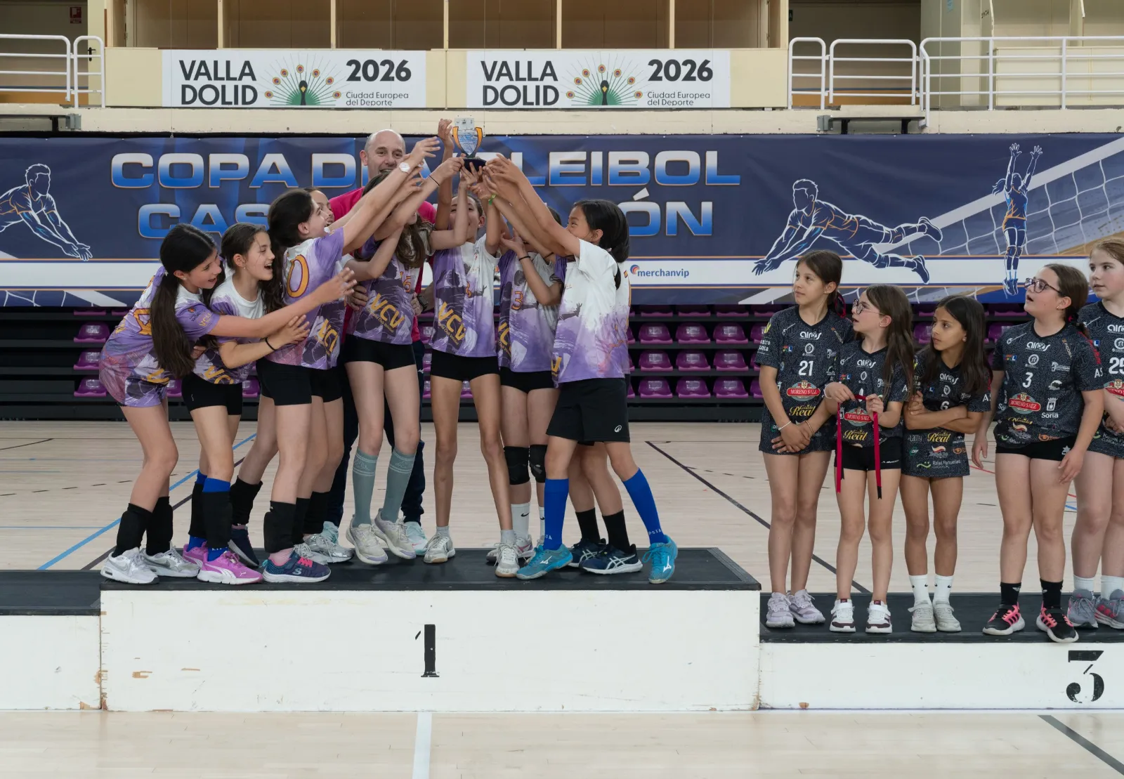 Foto 7 - Los clubes sorianos conquistan seis medallas en la Copa Castilla y Le&oacute;n de voleibol