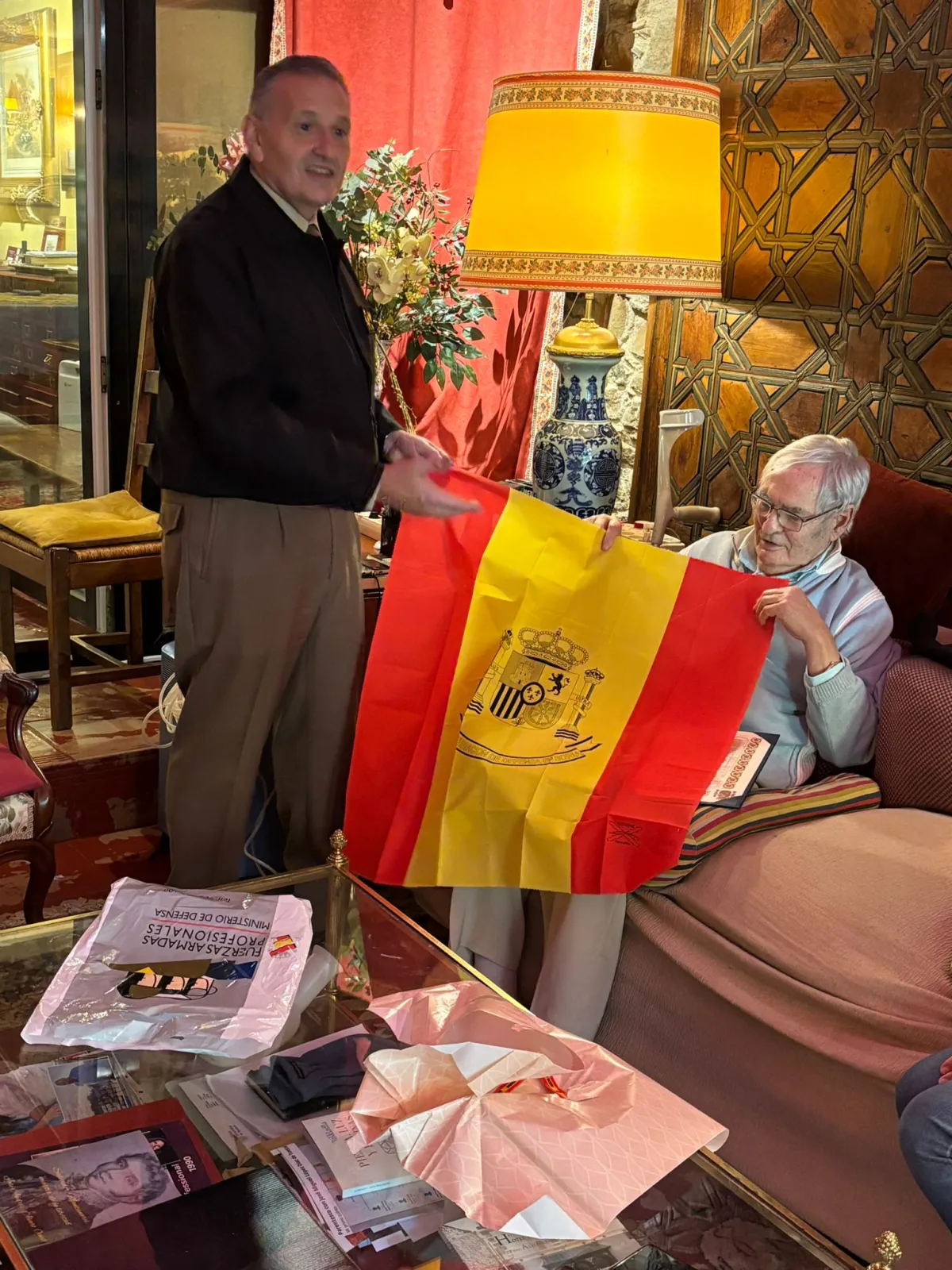 Foto 2 - Defensa ensalza las m&aacute;s de 6.000 piezas de la colecci&oacute;n de Vicente Mar&iacute;n