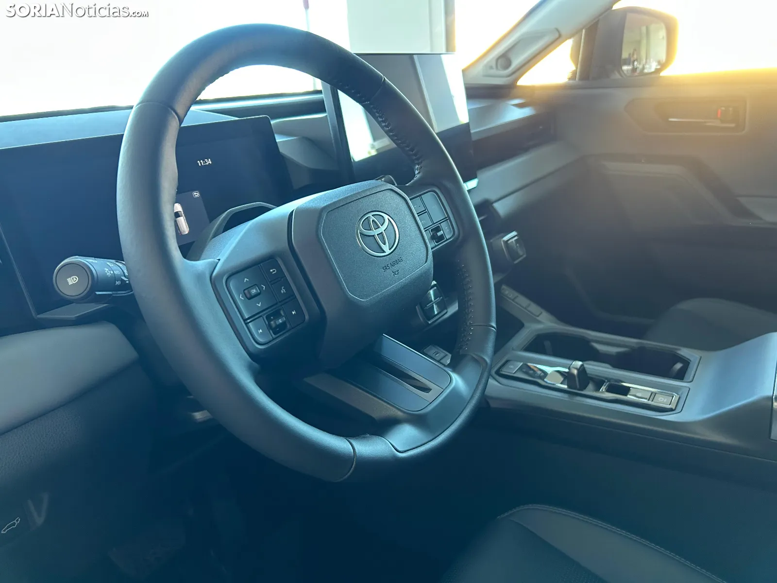Foto 7 - Toyota presenta en Soria el RAV4, el coche m&aacute;s vendido del mundo, con un novedoso dise&ntilde;o