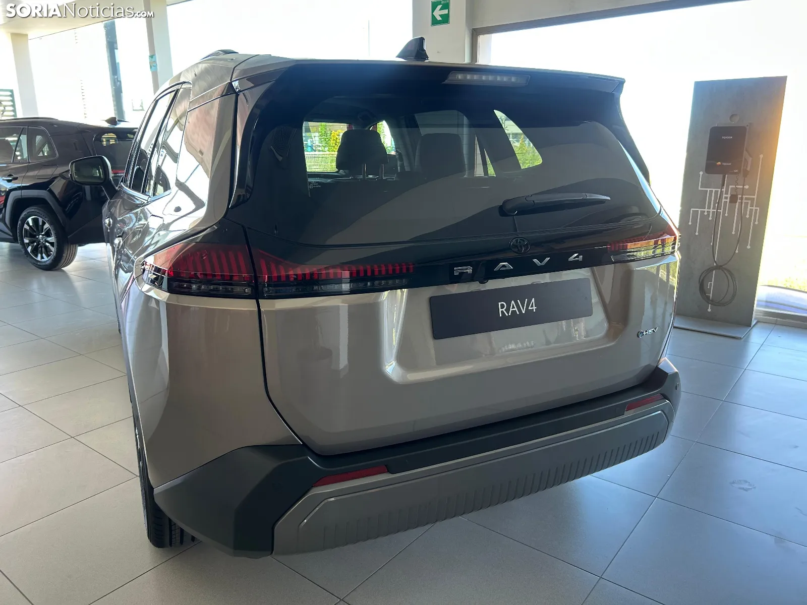 Foto 9 - Toyota presenta en Soria el RAV4, el coche m&aacute;s vendido del mundo, con un novedoso dise&ntilde;o