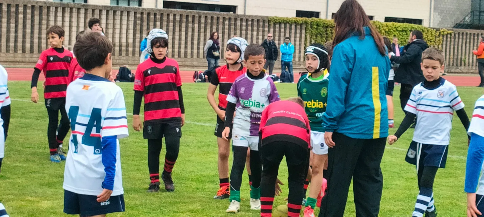 Foto 7 - El Ingenieros de Soria consolida su apuesta por la cantera con un multitudinario torneo de rugby base