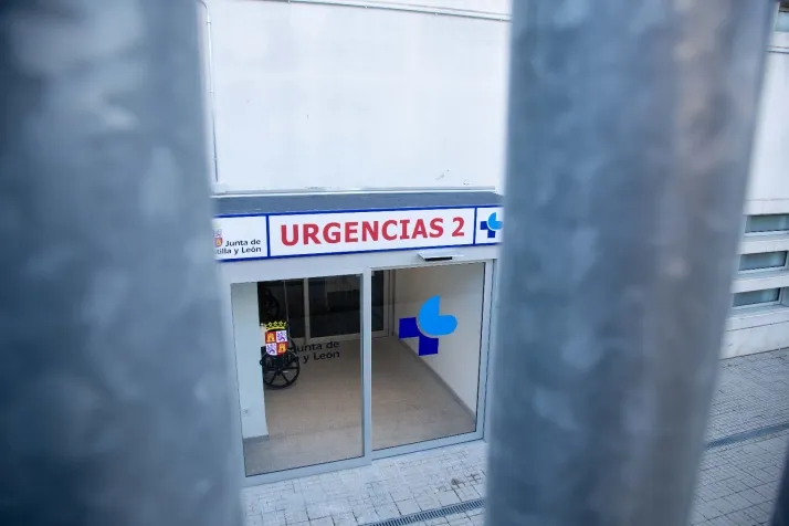La Junta confirma la presencia de un burgalés en el barco del hantavirus y reclama coordinación al Gobierno
