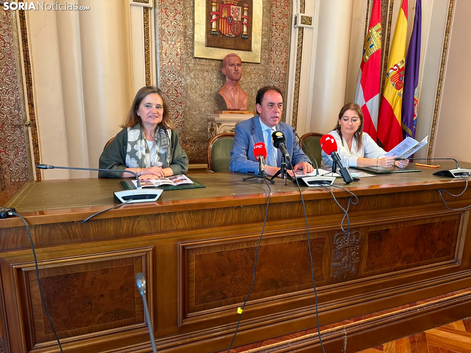 Foto 2 - Los informadores tur&iacute;sticos m&aacute;s j&oacute;venes presentan en la Diputaci&oacute;n un innovador proyecto para Campos de G&oacute;mara