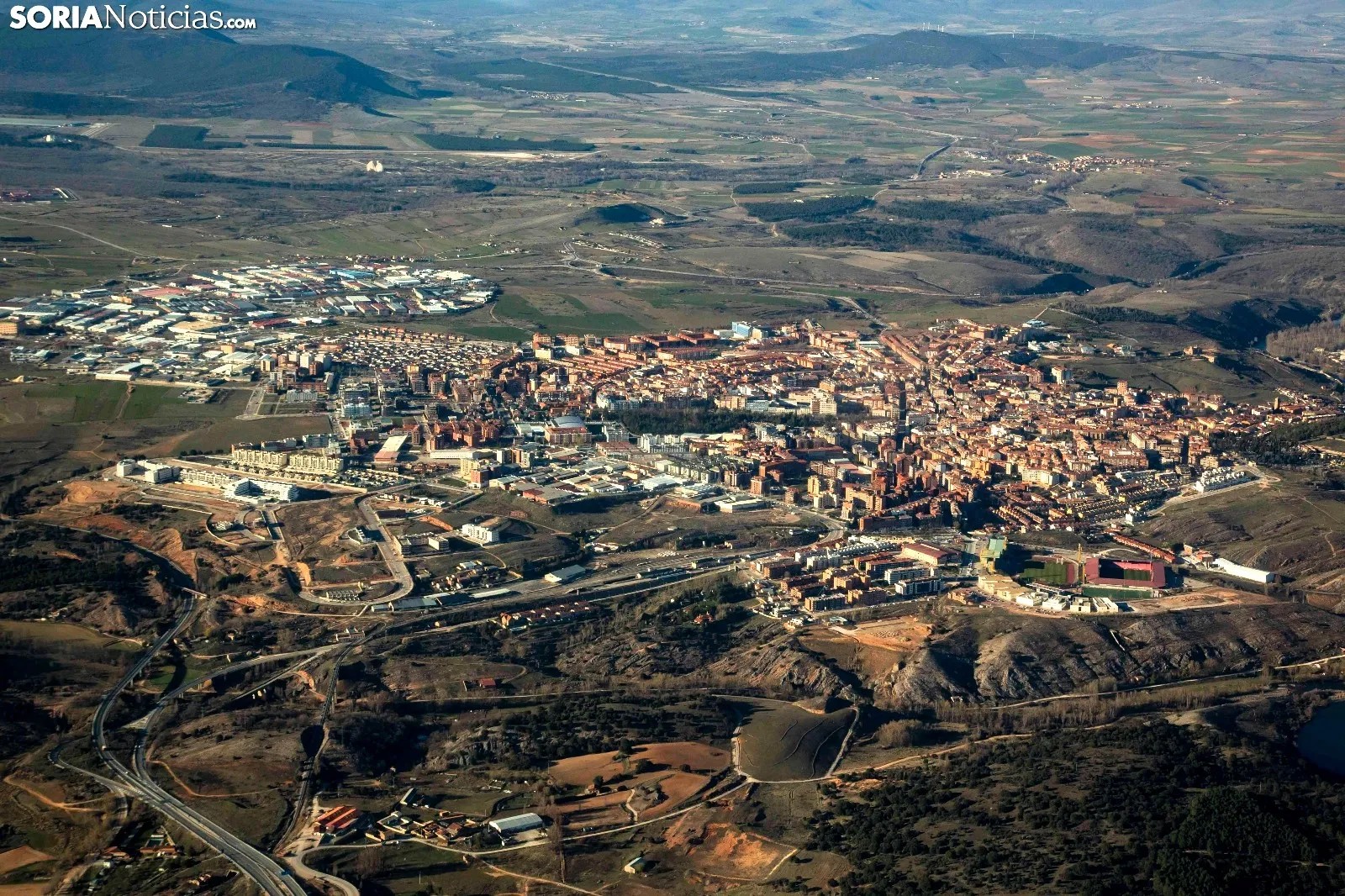 La provincia lleva una década sin renovar su economía mientras la capital pierde fuelle