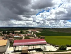 Varias imágenes de la inauguración de la pista de pádel de Ontalvilla de Almazán. | Sandra Cacho Navalpotro