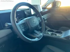 Foto 7 - Toyota presenta en Soria el RAV4, el coche m&aacute;s vendido del mundo, con un novedoso dise&ntilde;o