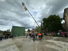 Pingada del Mayo en Espeja de San Marcelino