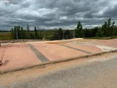 Foto 5 - Denuncian "destrozos, suciedad y peligro" en las obras del Centro de Refugiados