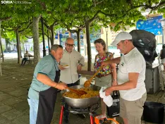 Foto 3 - Migas solidarias contra la esclerosis m&uacute;ltiple