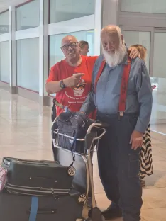 Foto 4 - 82 a&ntilde;os y 9.863 km en tres vuelos por unas Fiestas: El Americano llega a Valonsadero