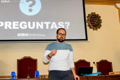 Foto 6 - Soria Noticias llega al IES Antonio Machado con una charla sobre periodismo, algoritmo y fake news