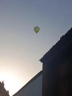 Un dron sobrevolando la plaza de Toros. | María Sierra