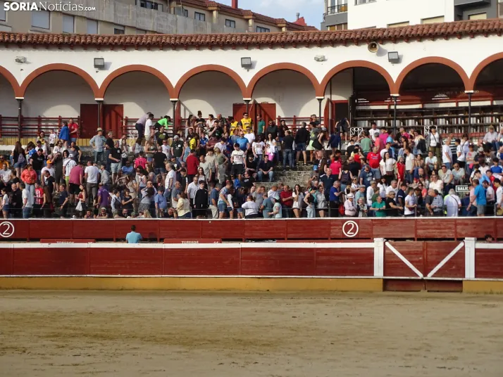 Una imagen de la plaza de toros esta mañana de sábado. /PC