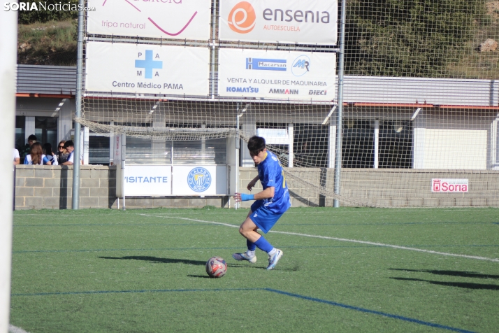 &iexcl;Ascenso hist&oacute;rico por la puerta grande!: El C.D. Calasanz arrasa 7-0 y ya es equipo de Tercera R