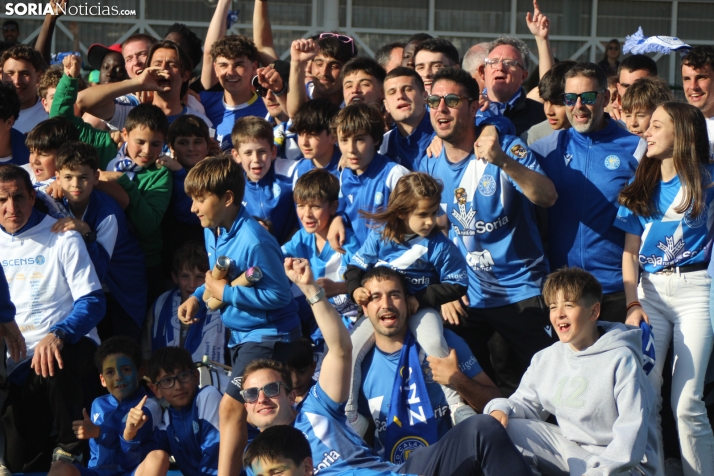 &iexcl;Ascenso hist&oacute;rico por la puerta grande!: El C.D. Calasanz arrasa 7-0 y ya es equipo de Tercera R