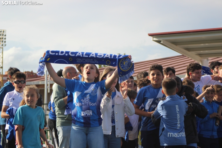 &iexcl;Ascenso hist&oacute;rico por la puerta grande!: El C.D. Calasanz arrasa 7-0 y ya es equipo de Tercera R