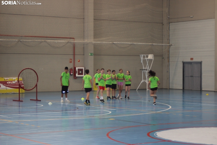 En im&aacute;genes: M&aacute;s de 300 escolares juegan a la pelota numantina, un innovador deporte creado en S