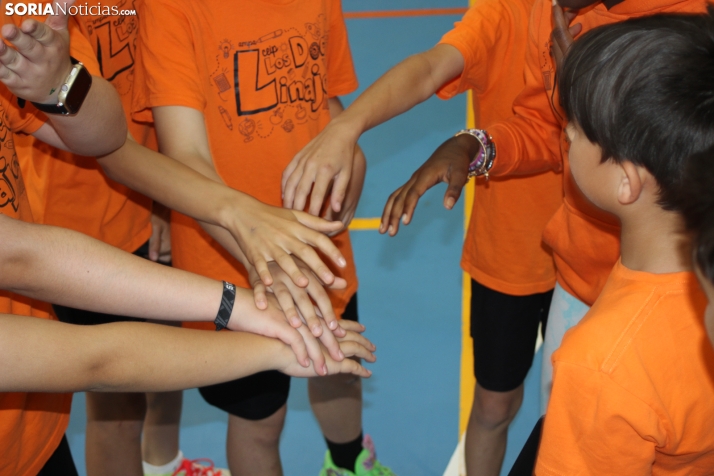 En im&aacute;genes: M&aacute;s de 300 escolares juegan a la pelota numantina, un innovador deporte creado en S