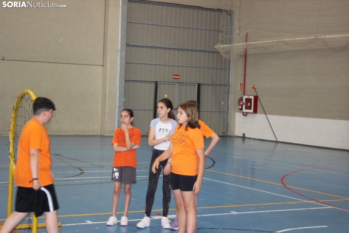 En im&aacute;genes: M&aacute;s de 300 escolares juegan a la pelota numantina, un innovador deporte creado en S