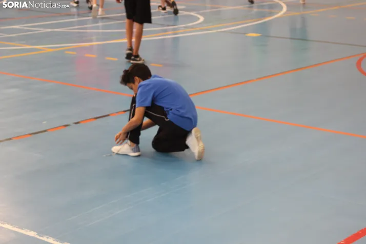En im&aacute;genes: M&aacute;s de 300 escolares juegan a la pelota numantina, un innovador deporte creado en S