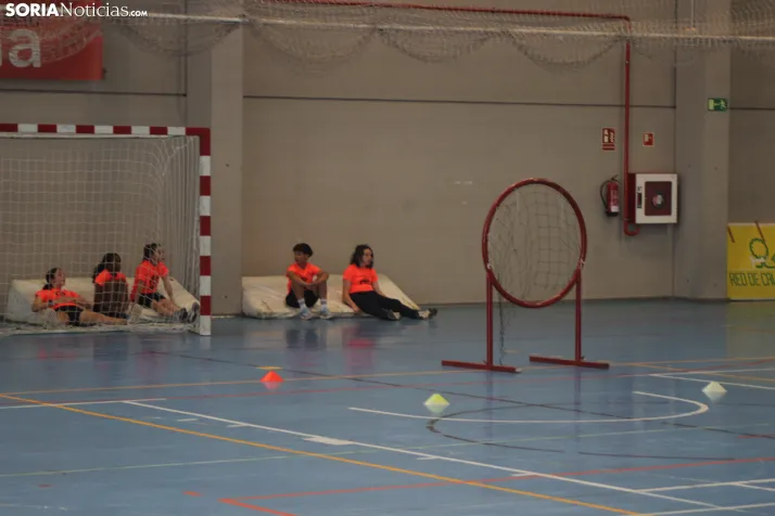 En im&aacute;genes: M&aacute;s de 300 escolares juegan a la pelota numantina, un innovador deporte creado en S