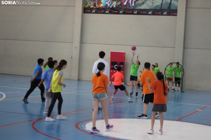 En im&aacute;genes: M&aacute;s de 300 escolares juegan a la pelota numantina, un innovador deporte creado en S