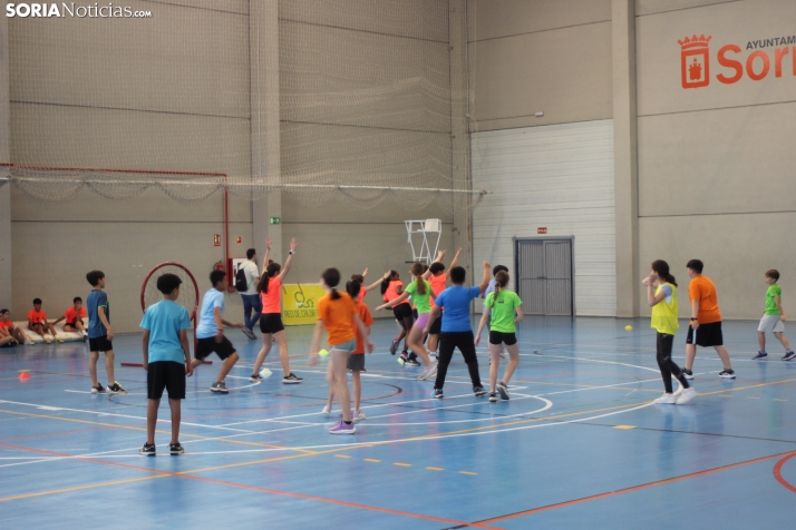En im&aacute;genes: M&aacute;s de 300 escolares juegan a la pelota numantina, un innovador deporte creado en S