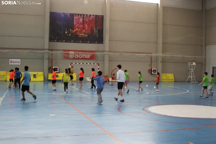 En im&aacute;genes: M&aacute;s de 300 escolares juegan a la pelota numantina, un innovador deporte creado en S