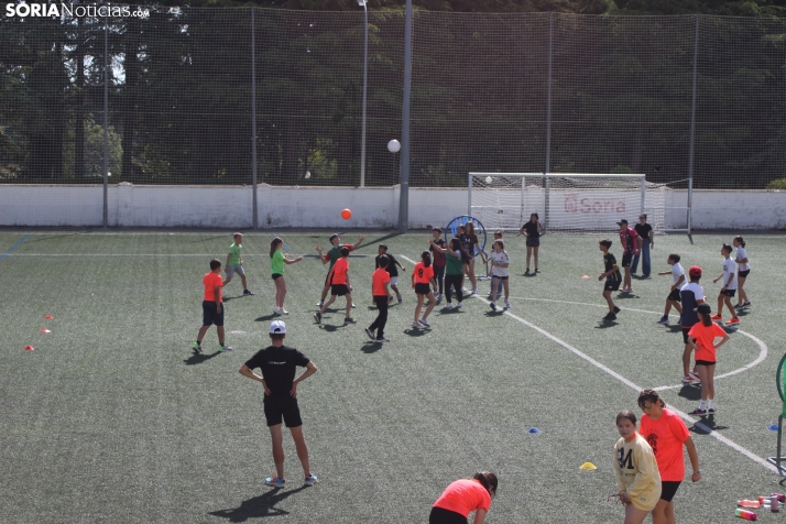 En im&aacute;genes: M&aacute;s de 300 escolares juegan a la pelota numantina, un innovador deporte creado en S