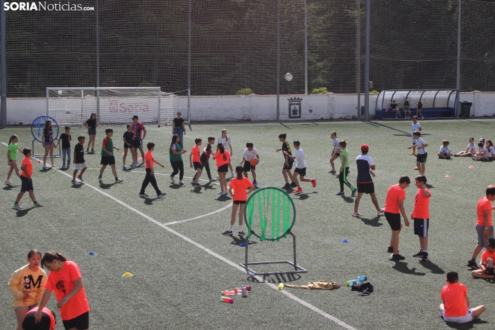En im&aacute;genes: M&aacute;s de 300 escolares juegan a la pelota numantina, un innovador deporte creado en S