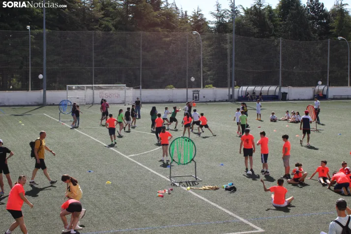 En im&aacute;genes: M&aacute;s de 300 escolares juegan a la pelota numantina, un innovador deporte creado en S