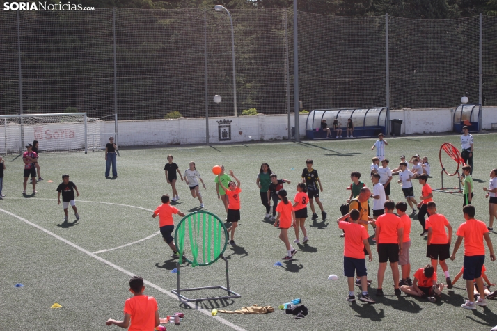 En im&aacute;genes: M&aacute;s de 300 escolares juegan a la pelota numantina, un innovador deporte creado en S