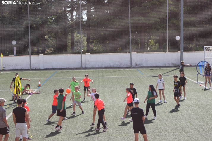 En im&aacute;genes: M&aacute;s de 300 escolares juegan a la pelota numantina, un innovador deporte creado en S