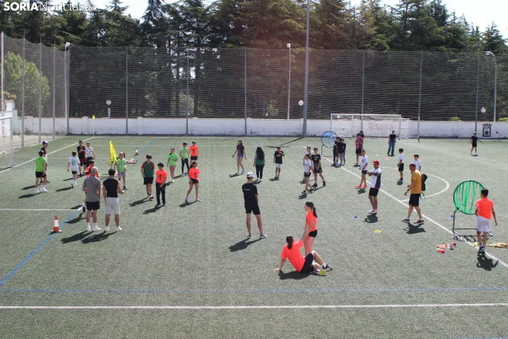 En im&aacute;genes: M&aacute;s de 300 escolares juegan a la pelota numantina, un innovador deporte creado en S
