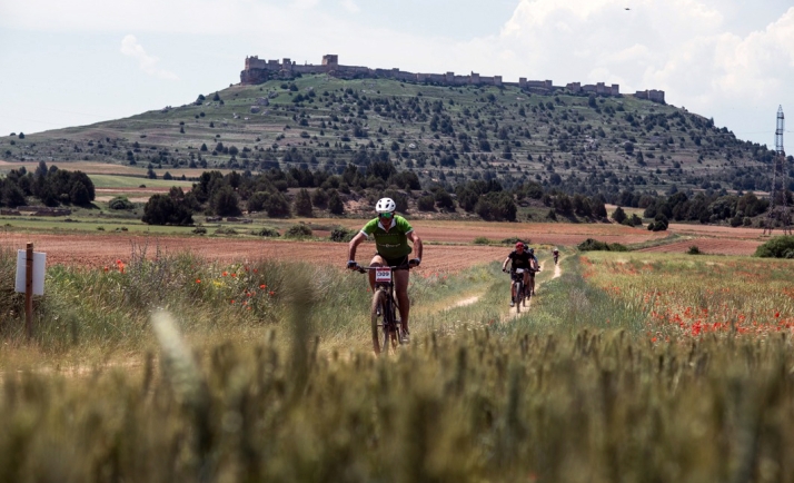 Velasco y Valdepeñas se imponen al calor en la primera Celtigravel 