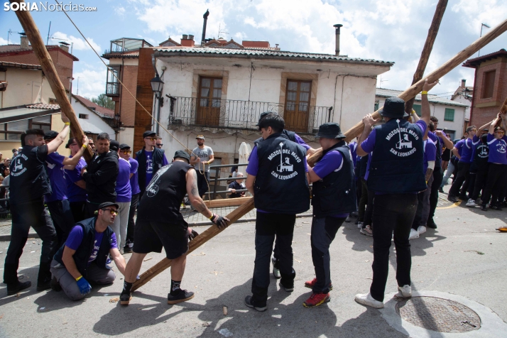 Pingada de Mayo en San Leonardo