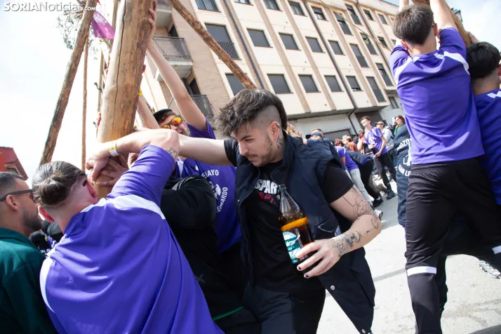 Pingada de Mayo en San Leonardo