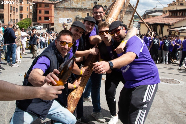 Pingada de Mayo en San Leonardo