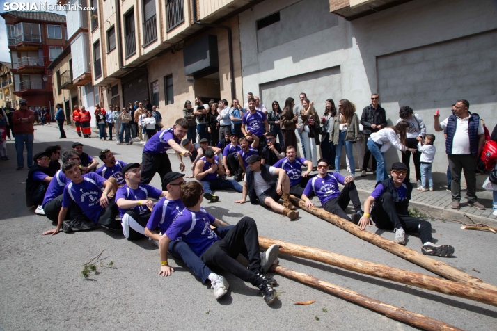 Pingada de Mayo en San Leonardo