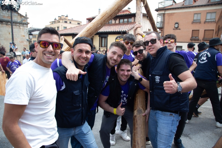Pingada de Mayo en San Leonardo