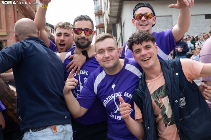 Pingada de Mayo en San Leonardo