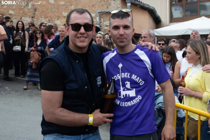 Pingada de Mayo en San Leonardo