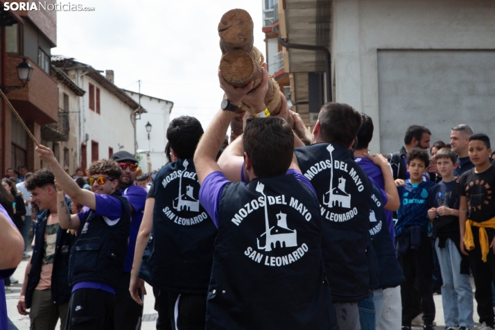 Pingada de Mayo en San Leonardo