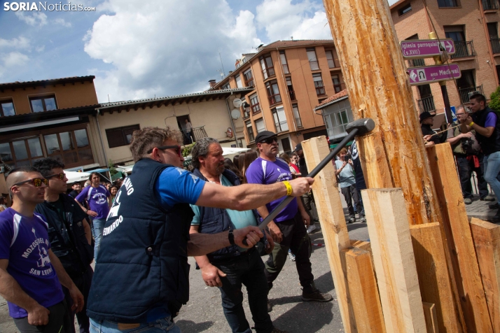 Pingada de Mayo en San Leonardo